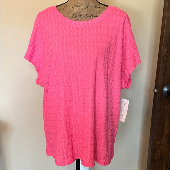 Pretty pink top-New with tag! - Picture 1 of 2